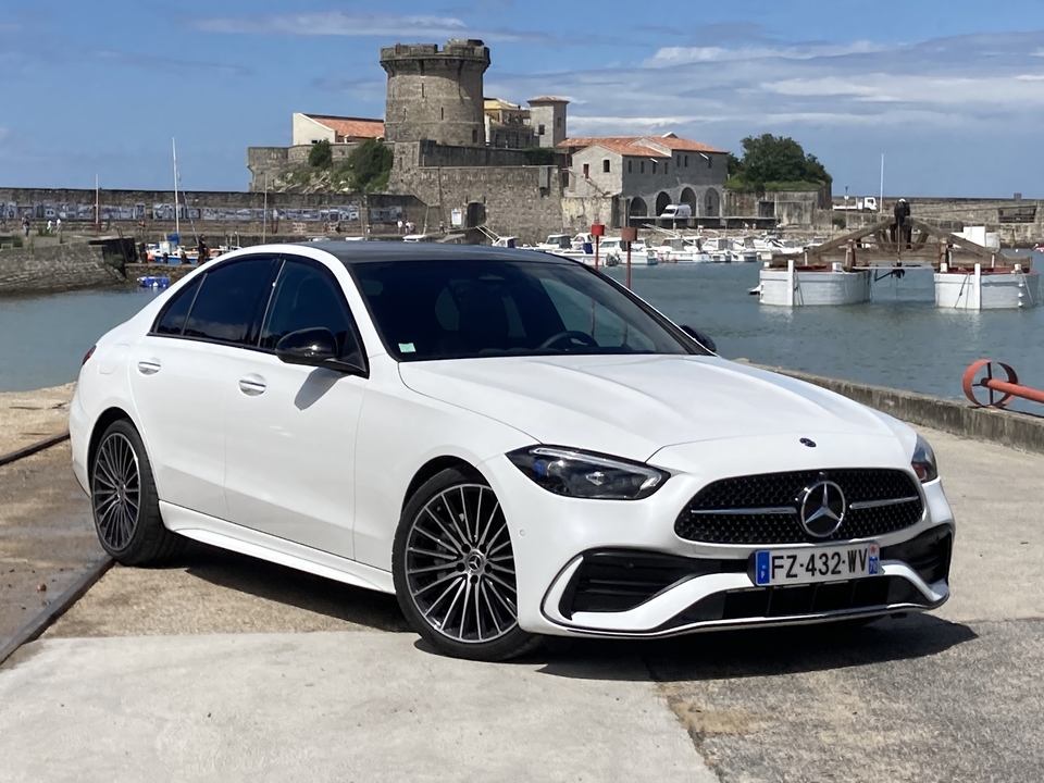 Dettaglio di un'auto sportiva o un classico del passato